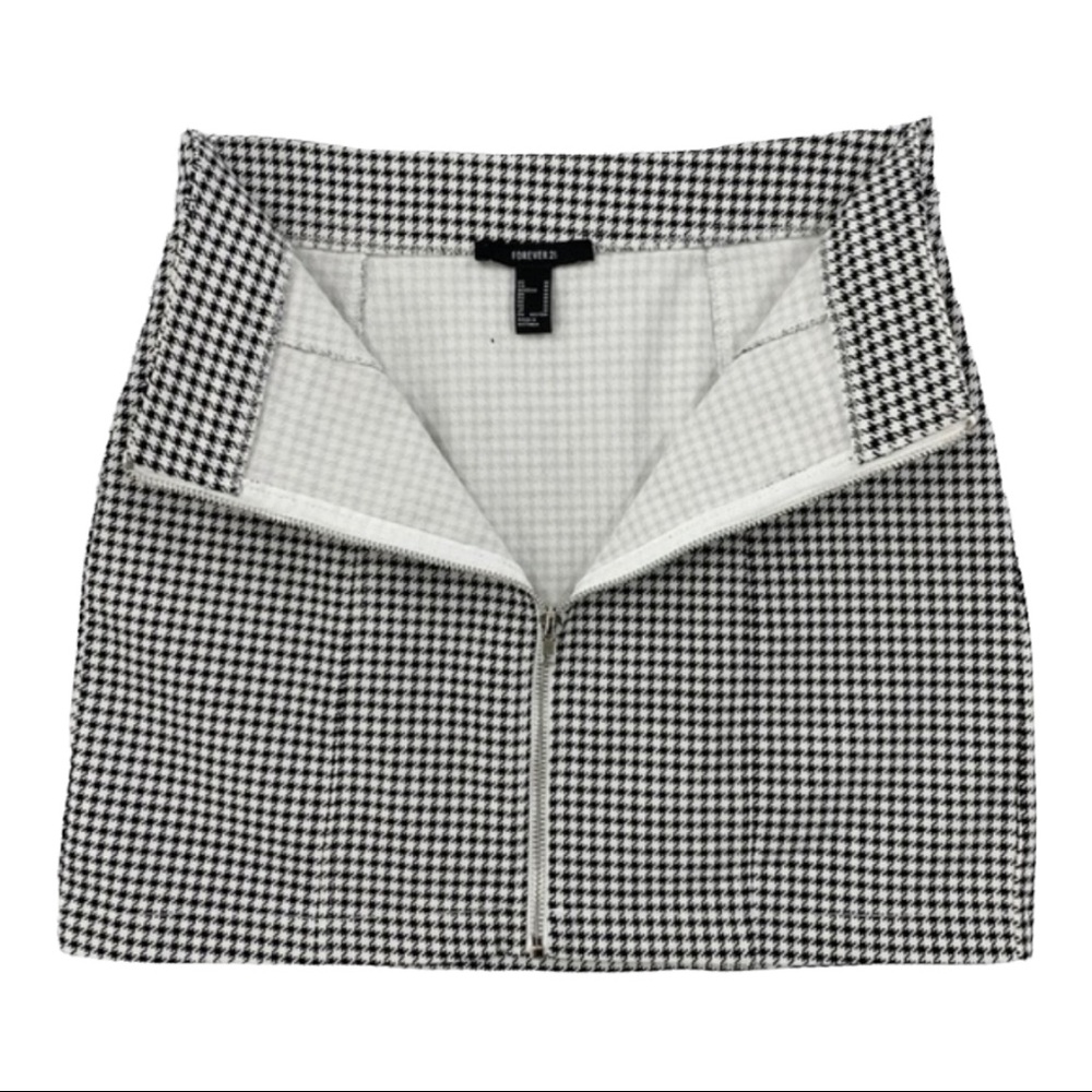 Houndstooth Zipper Front Black and White Body Con Mini Skirt by Forever 21 - Picture 3 of 12
